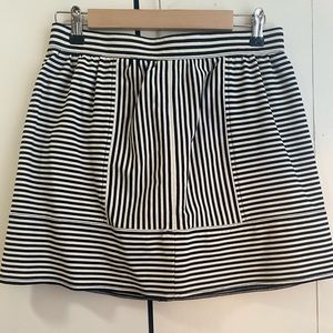 Madewell black and white striped mini skirt. Size 8